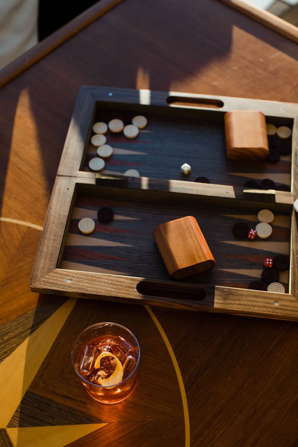 M/Y Sea Raes, backgammon